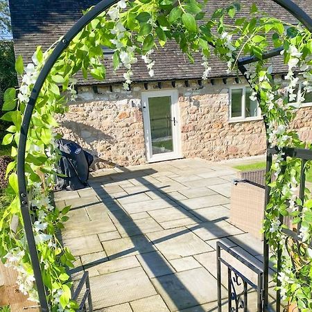 Luxury Detached Peak District Stone Barn - Dog Friendly Villa Hazelwood Exterior photo
