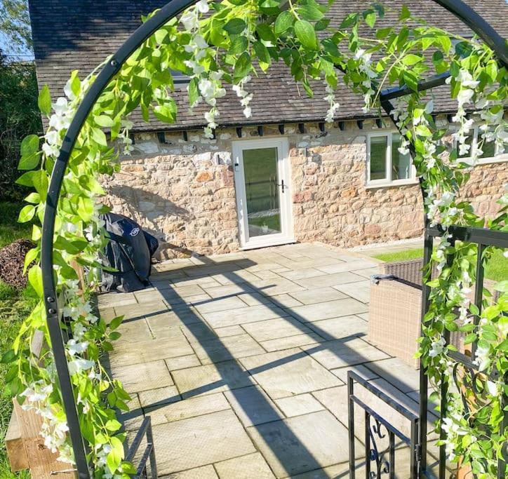 Luxury Detached Peak District Stone Barn - Dog Friendly Villa Hazelwood Exterior photo